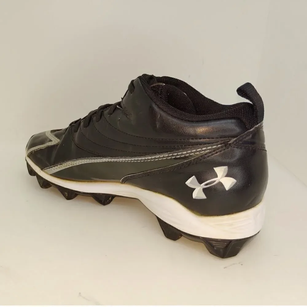 Under Armour Hammer Boys Pre-owned Black & White Sports Cleats - sz. 6Y